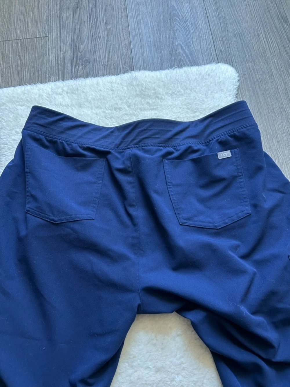 Figs Men’s Navy Scrub Pants Joggers